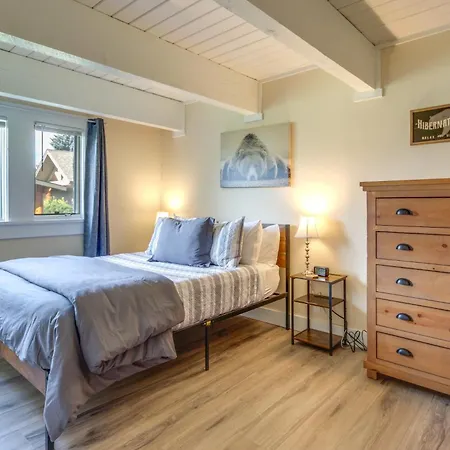 Cozy Condo Near Golf, 7 Mi To Big Sky Resort!